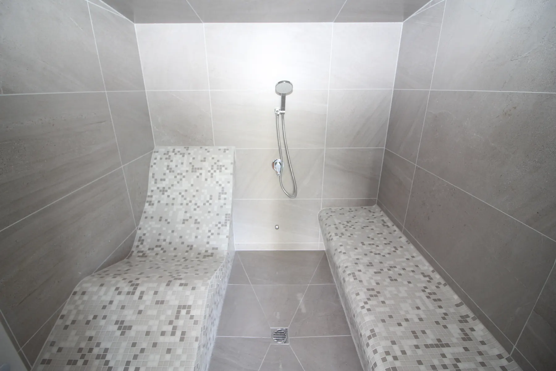Life-changing steam room, Hamilton